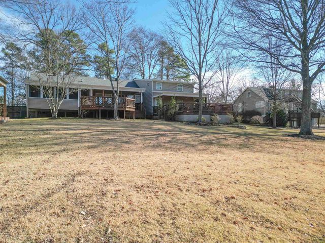 1239 WHITTEN RD, Memphis, TN 38134