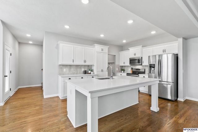 7714 S 195 Street, Gretna, NE 68028