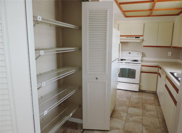 145 116TH AVENUE 301, Treasure Island, FL 33706