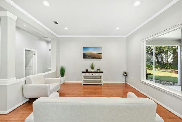 106 Waterlily LN, Georgetown, TX 78633