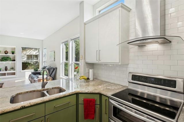 106 Waterlily LN, Georgetown, TX 78633