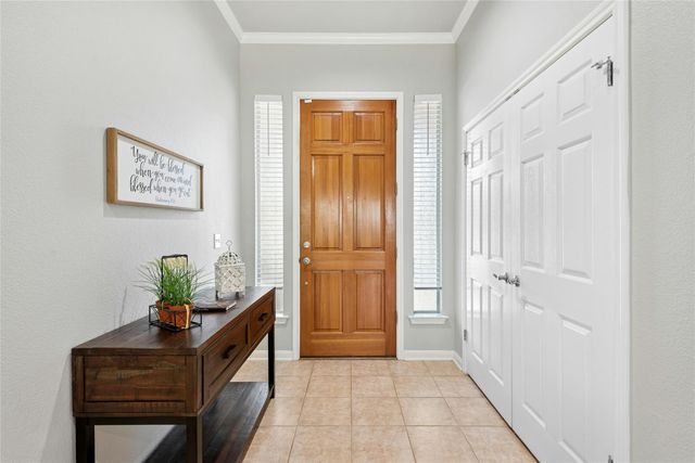 106 Waterlily LN, Georgetown, TX 78633