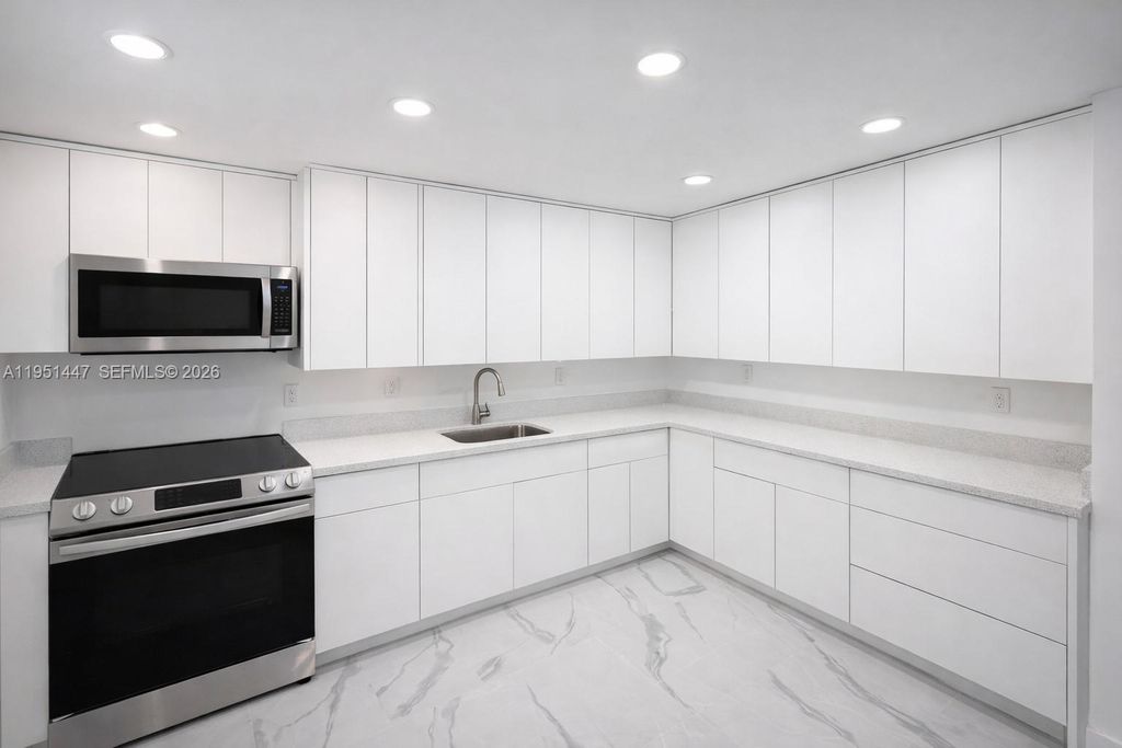 236 NE 55th Ter 236, Miami, FL 33137