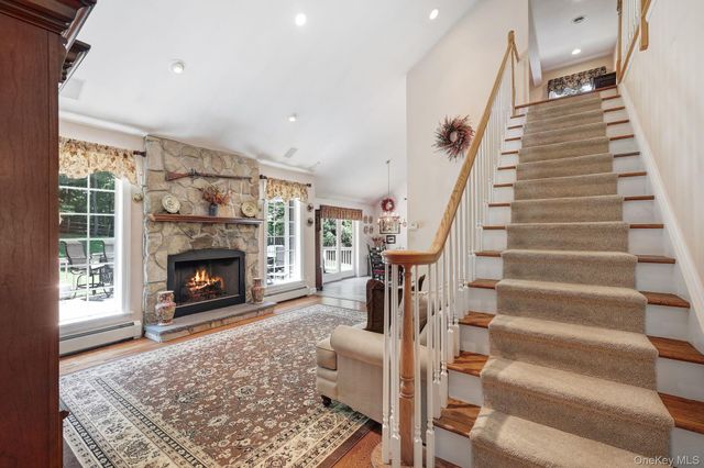 42 Somerset Lane, Warwick, NY 10990