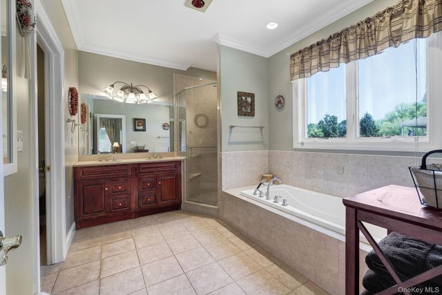 42 Somerset Lane, Warwick, NY 10990