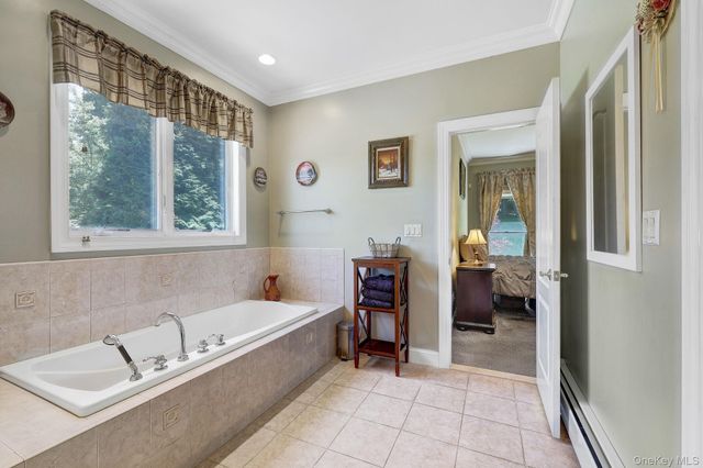 42 Somerset Lane, Warwick, NY 10990
