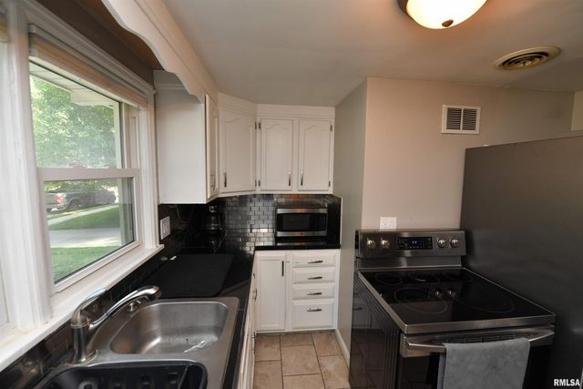 429 N INDIANA Avenue, Morton, IL 61550