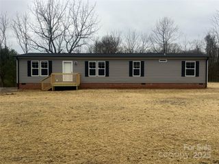 978 Pinnacle Church Road, Nebo, NC 28761