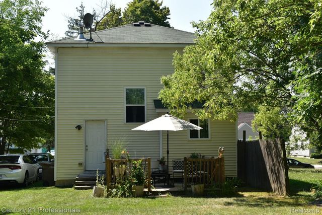309 Russell Street, Pontiac, MI 48342