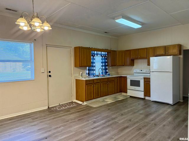 1103 W Boulevard St Apt B And, Marion, IL 62959