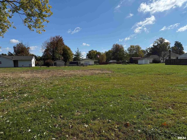 1103 W Boulevard St Apt B And, Marion, IL 62959