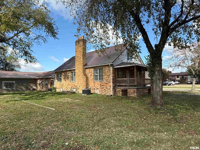 1103 W Boulevard St Apt B And, Marion, IL 62959