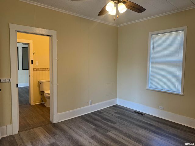 1103 W Boulevard St Apt B And, Marion, IL 62959