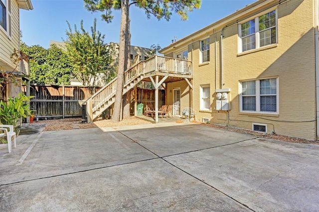 2424 Brun Street, Houston, TX 77019