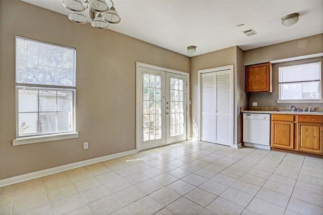 2424 Brun Street, Houston, TX 77019