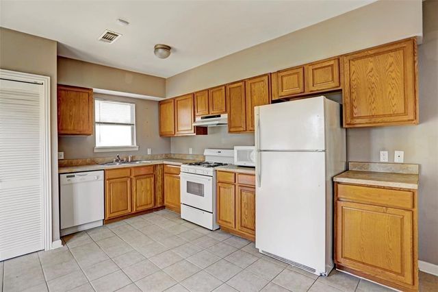 2424 Brun Street, Houston, TX 77019