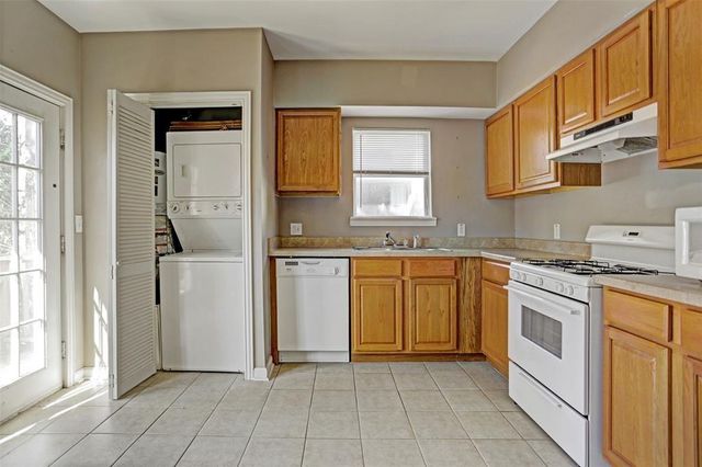 2424 Brun Street, Houston, TX 77019