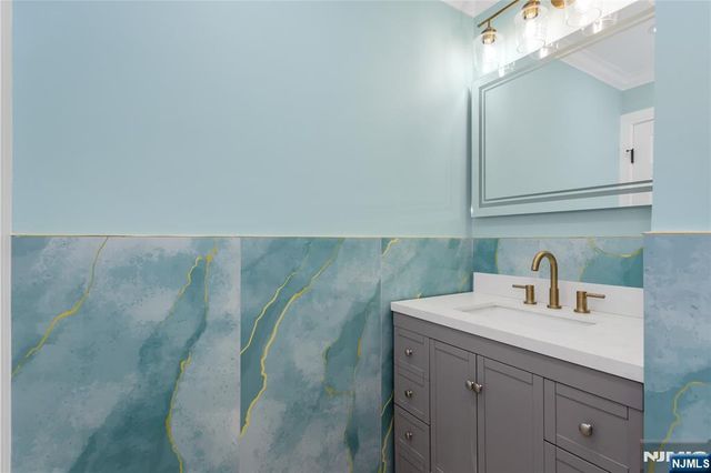 604 Skyline Drive 604, Haledon, NJ 07508
