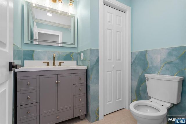 604 Skyline Drive 604, Haledon, NJ 07508