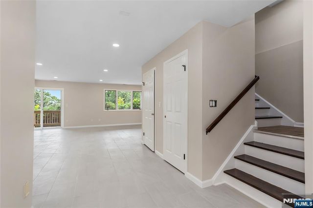 604 Skyline Drive 604, Haledon, NJ 07508