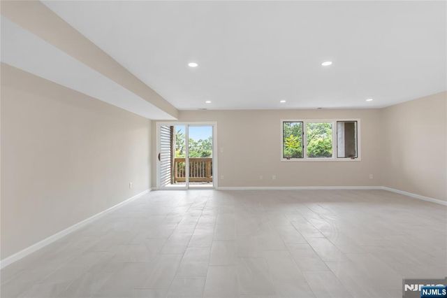 604 Skyline Drive 604, Haledon, NJ 07508