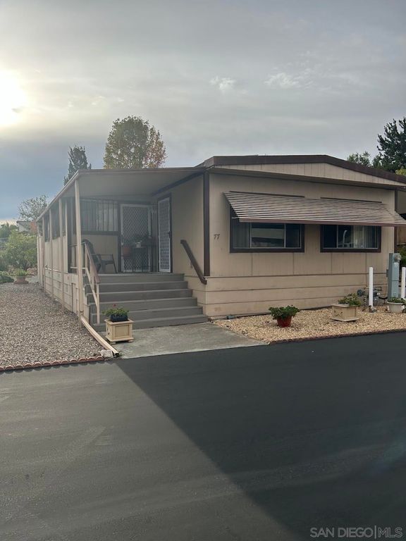 1501 Anza Avenue 77, Vista, CA 92084 — exterior