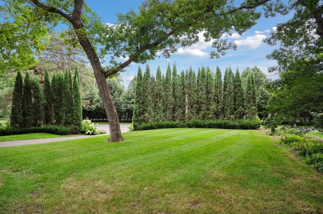 12 Merilane Avenue, Edina, MN 55436