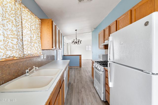 2226 Peabody Avenue, Toledo, OH 43614