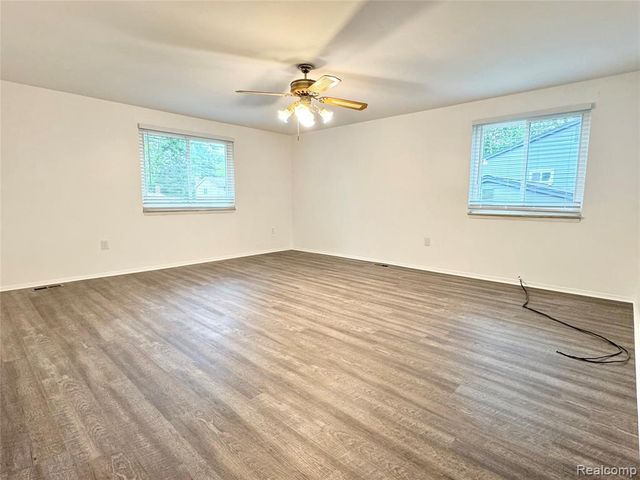 3095 Rolling Green Circle, Rochester Hills, MI 48309