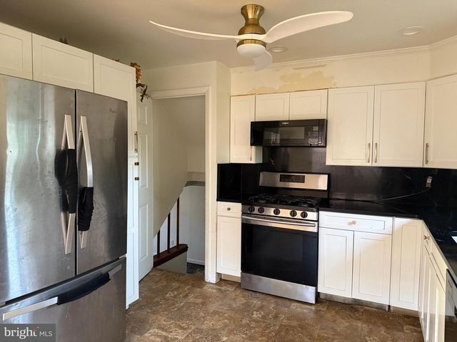 2461 RALEIGH DR, York, PA 17402