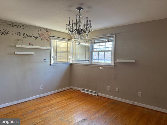 2461 RALEIGH DR, York, PA 17402