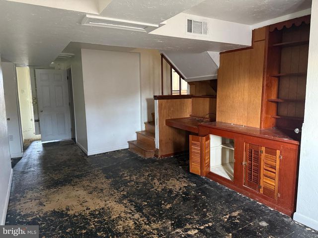 2461 RALEIGH DR, York, PA 17402