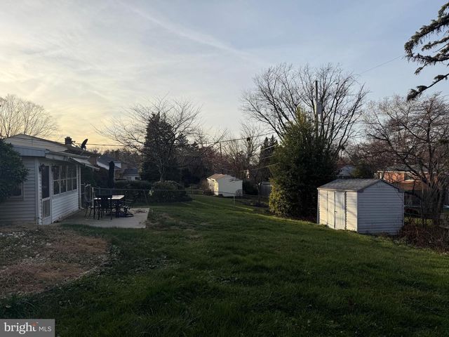 2461 RALEIGH DR, York, PA 17402