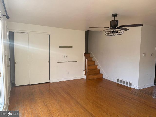 2461 RALEIGH DR, York, PA 17402