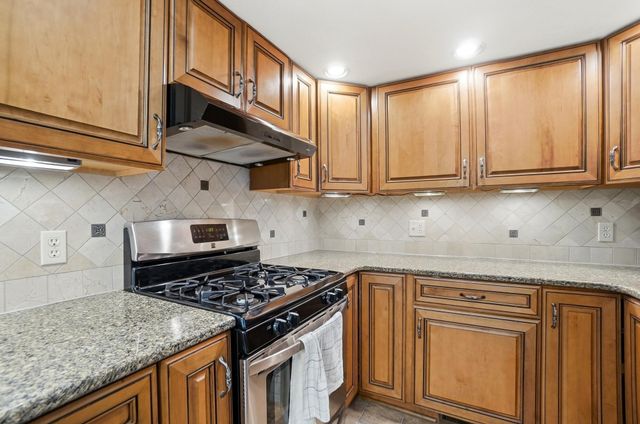 2262 Lewis Center Road, Lewis Center, OH 43035