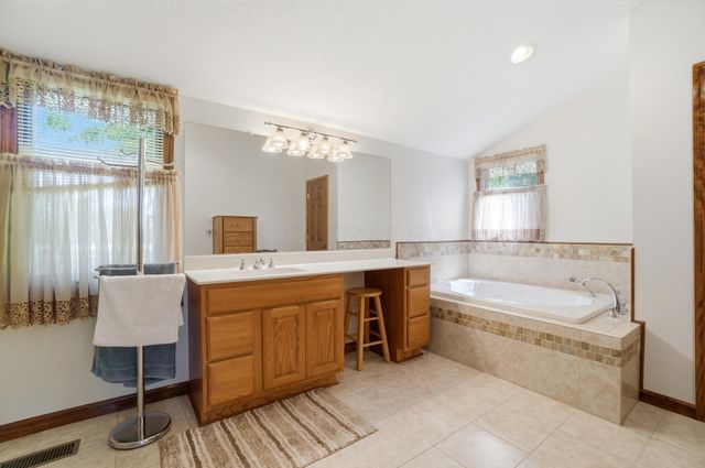 2262 Lewis Center Road, Lewis Center, OH 43035