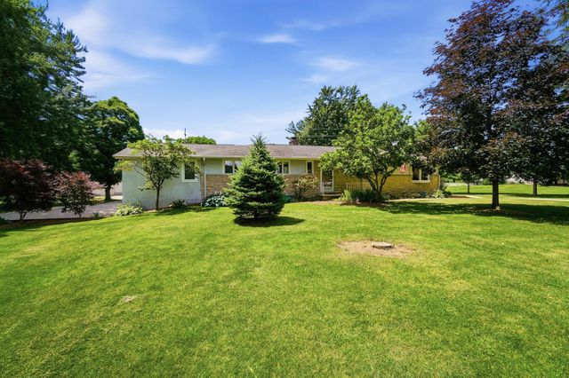 2262 Lewis Center Road, Lewis Center, OH 43035