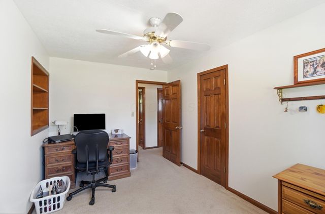 2262 Lewis Center Road, Lewis Center, OH 43035