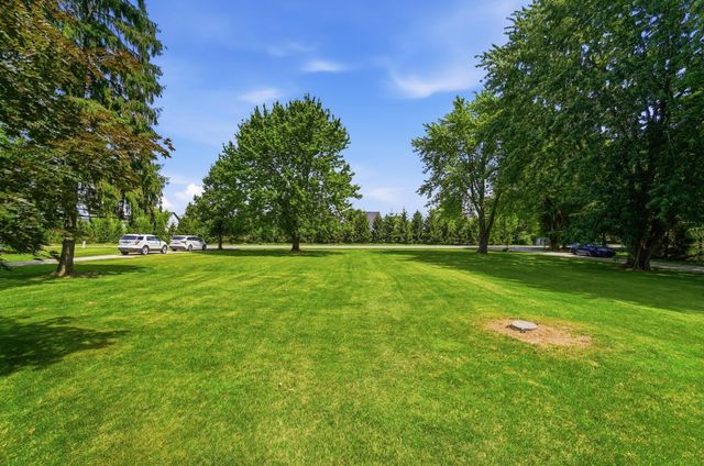 2262 Lewis Center Road, Lewis Center, OH 43035