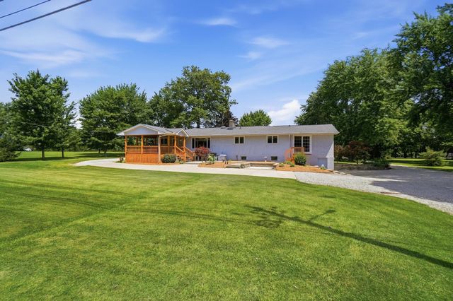 2262 Lewis Center Road, Lewis Center, OH 43035