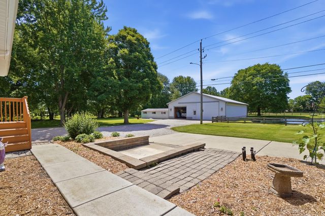2262 Lewis Center Road, Lewis Center, OH 43035