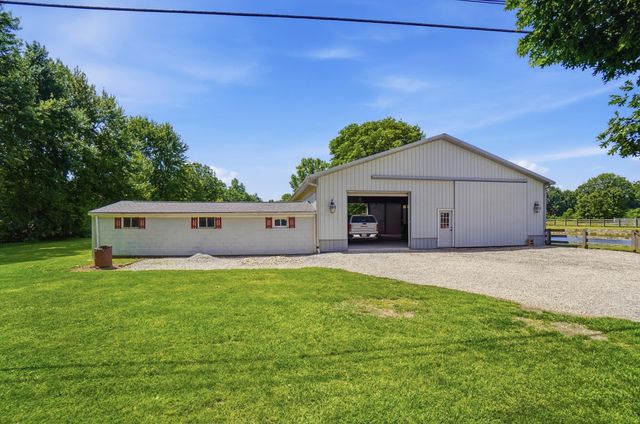 2262 Lewis Center Road, Lewis Center, OH 43035