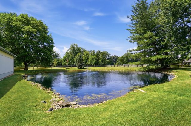 2262 Lewis Center Road, Lewis Center, OH 43035