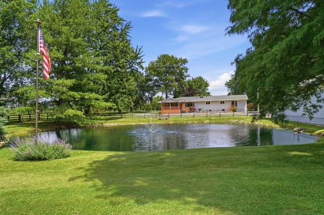 2262 Lewis Center Road, Lewis Center, OH 43035