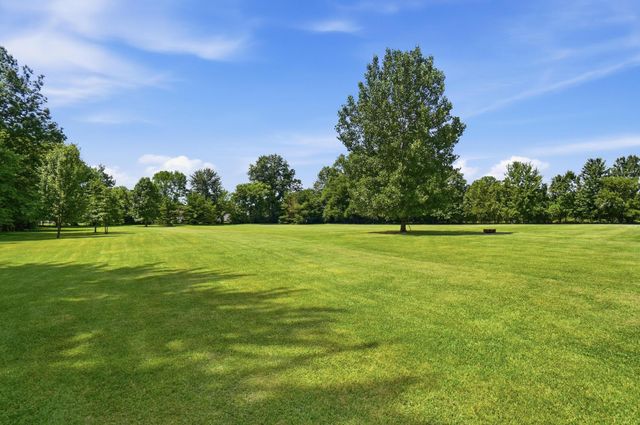 2262 Lewis Center Road, Lewis Center, OH 43035