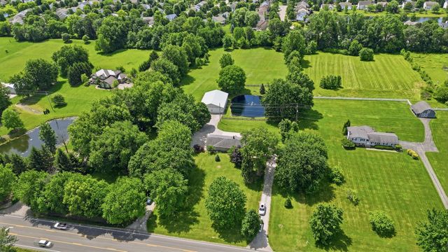 2262 Lewis Center Road, Lewis Center, OH 43035
