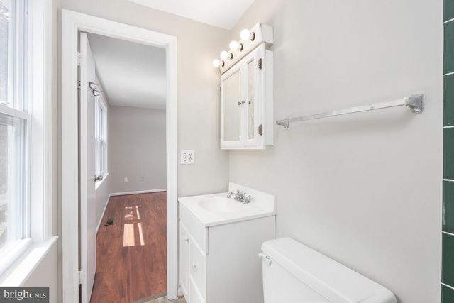 12821 LONGLEAF LN, Herndon, VA 20170