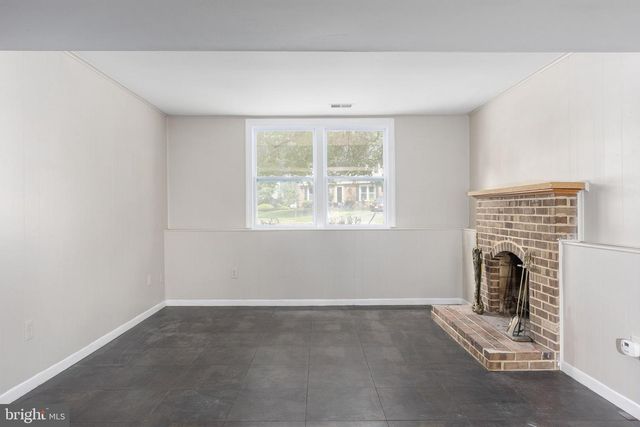 12821 LONGLEAF LN, Herndon, VA 20170