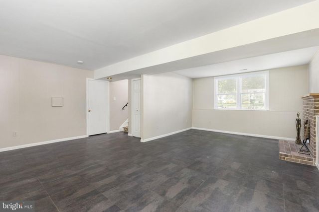 12821 LONGLEAF LN, Herndon, VA 20170