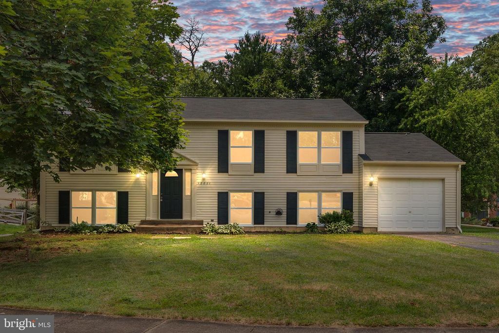 12821 LONGLEAF LN, Herndon, VA 20170